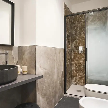 New Moon Del Prione Ла-Спеція